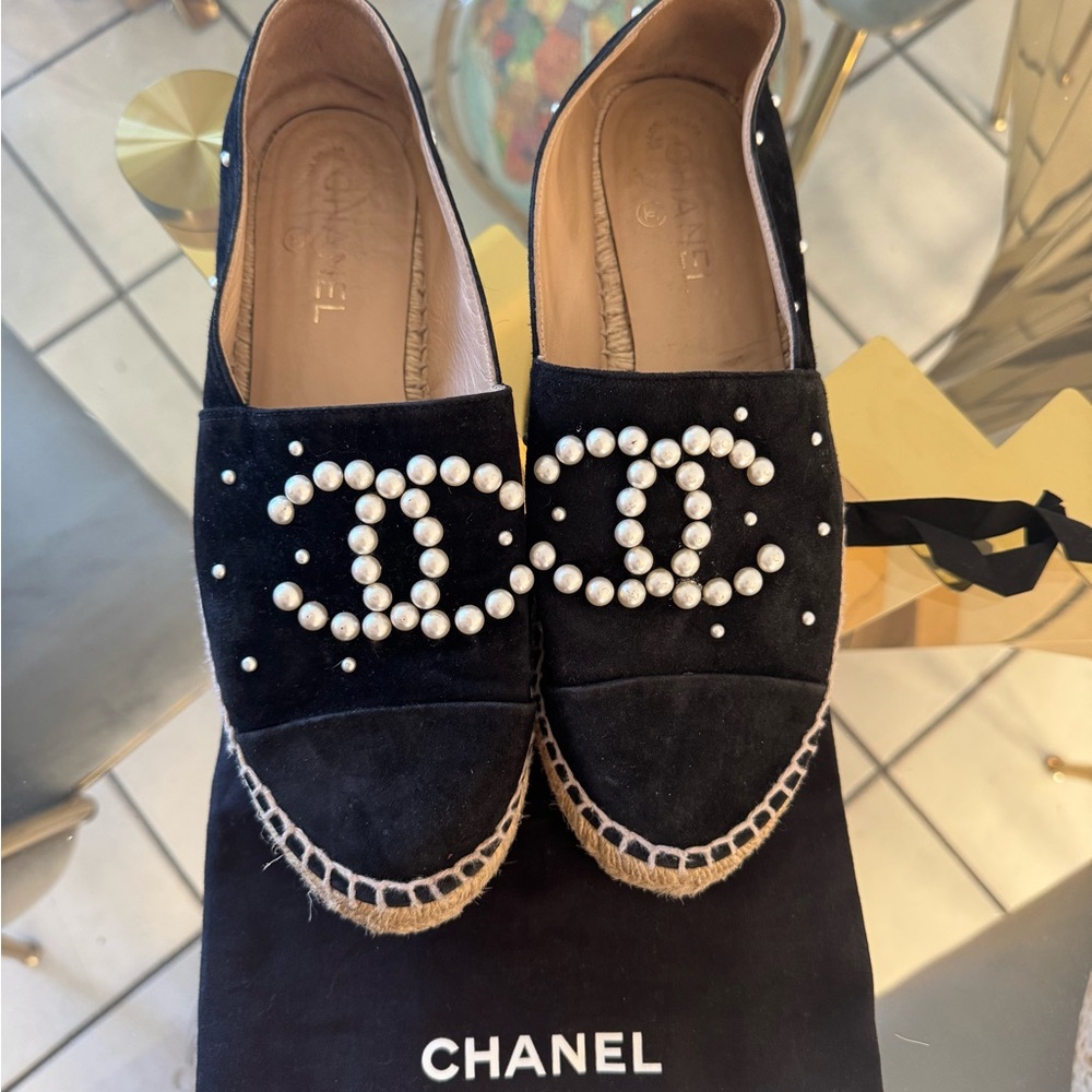 CHANEL Black Suede Pearl-Embellished Espadrilles size 40